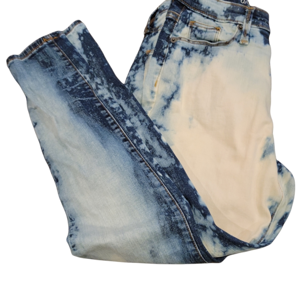 Universal Threads Half Tie Dye Bleached Jeans - image 5